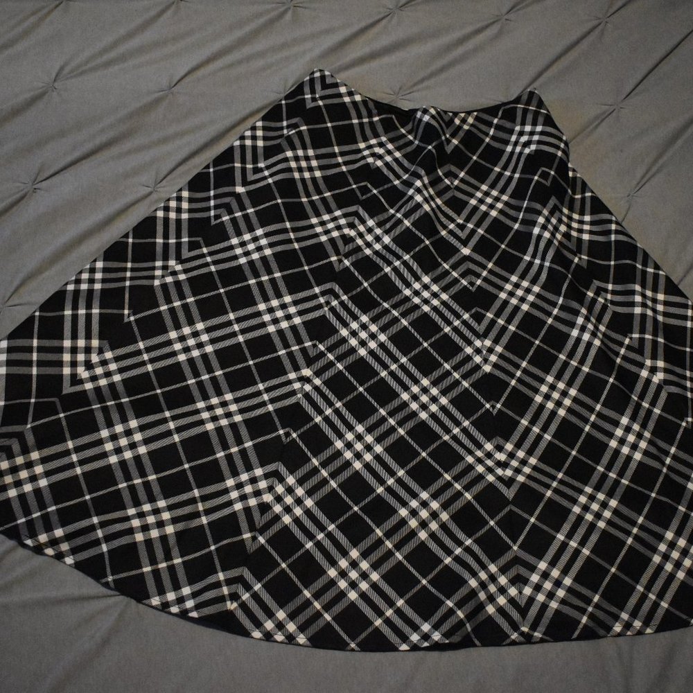 Black and White Plaid Skirt